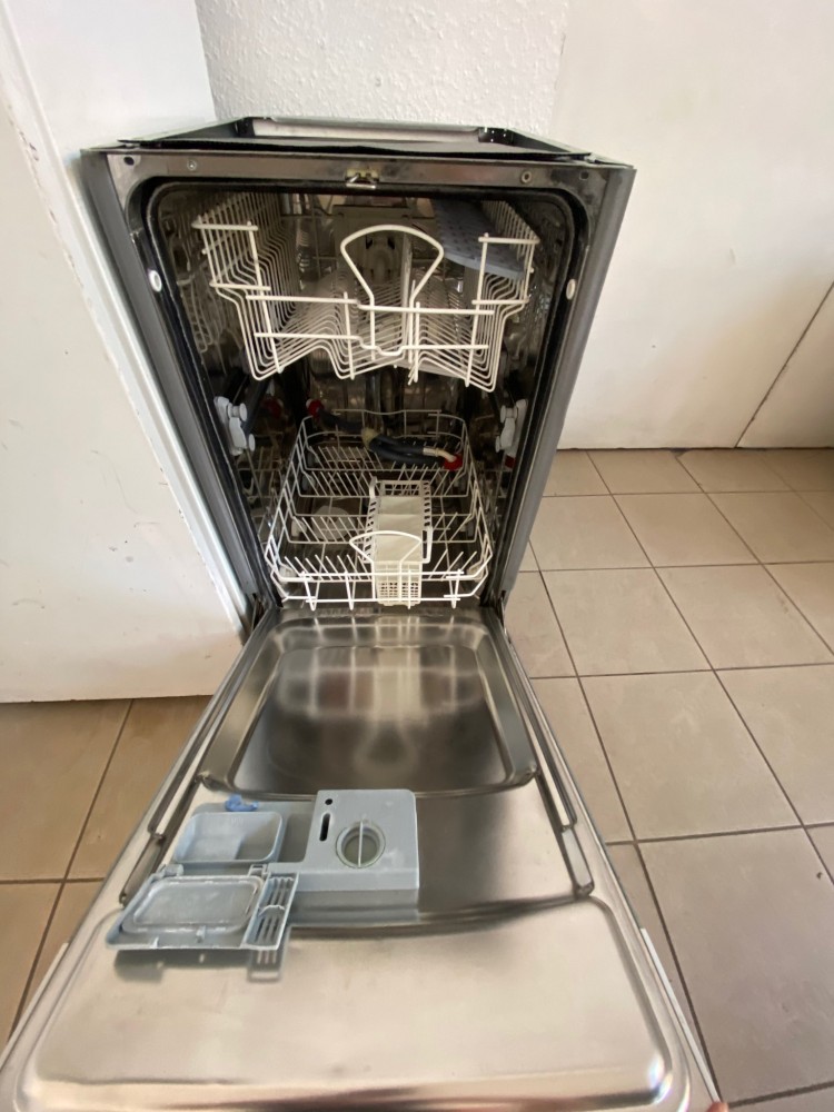 Használt Ariston LI 420 beépíthető mosogatógép [H5840] - árak, vásárlás,  összehasonlítás - Áruház - Cserebirodalom