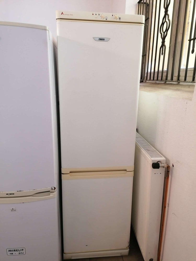 Használt Zanussi ZK 24/11 R alulfagyasztós hűtőszekrény [H10318] - árak ...