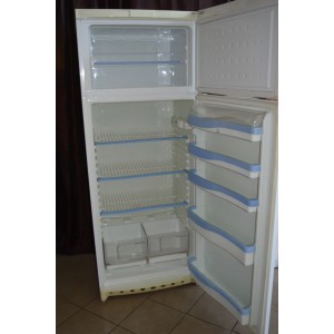 Használt Indesit DF02X kombinált hűtőszekrény [H472] 