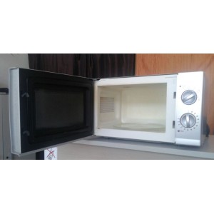 Használt Tesco MMS13 mikrohullámú sütő [H1047] 
