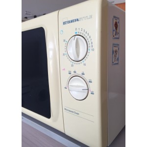 Használt EuropaStyle MW1251 mikrohullámú sütő [H1505] 
