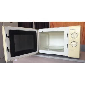 Használt EuropaStyle MW1251 mikrohullámú sütő [H1505] 