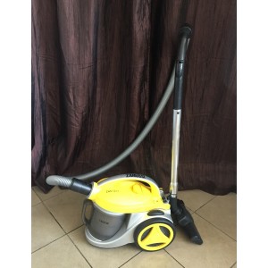 Használt Zanussi ZAN7293 porszívó [H1523] 