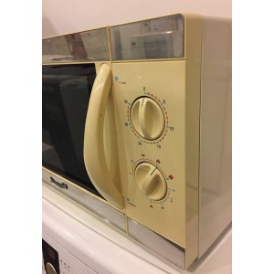 Használt Hausmeister HM1013G mikrohullámú sütő [H2000] 