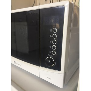 Használt Electrolux EMS20200W mikrohullámú sütő [H2497] 