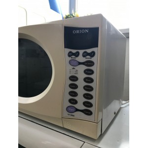 Használt Orion OM-020D mikrohullámú sütő [H3998] 