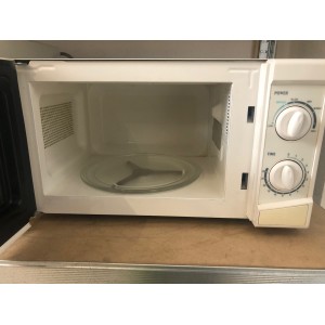 Használt Hauser MW-717 mikrohullámú sütő [H4601] 