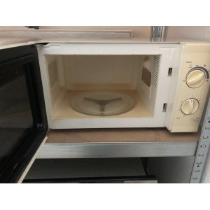 Használt Tesco MM07 mikrohullámú sütő [H4855] 
