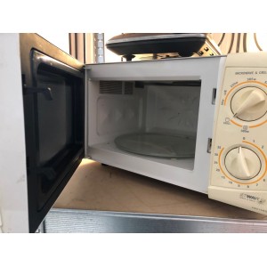 Használt Zanussi ZM019MG mikrohullámú sütő [H5136] 
