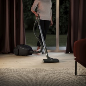 Electrolux PD82-ANIMA Pure D8.2 szuper csendes porzsákos porszívó, állatbarátoknak 