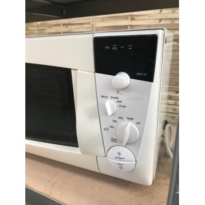 Használt Whirlpool MD142 mikrohullámú sütő [H5237] 