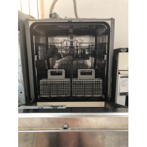 Használt Whirlpool ADG7653 beépíthető mosogatógép [H6545] 