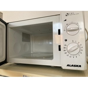 Használt Alaska mikrohullám sütő [H7255] 