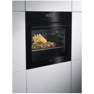 AEG BSE782320B SteamBoost Beépíthető gőzsütő