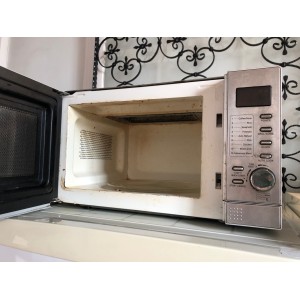 Használt Tesco MG208 mikrohullámú sütő [H8193] 