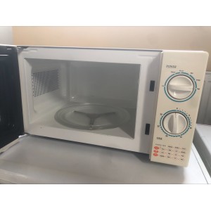 Használt Hausmeister Diana mikrohullámú sütő [H10978] 