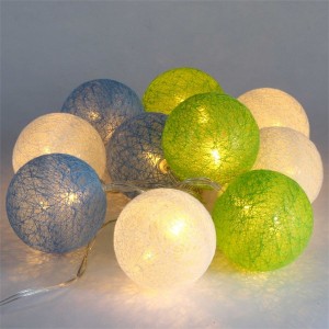 Iris Gömb alakú 6cm/színes fonott/1,5m/zöld-kék-fehér/10db LED-es/USB-s fénydekoráció 