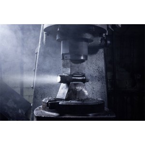 Varta 18714101421 Indestructible F30 Pro/650 lumen/elemlámpa 