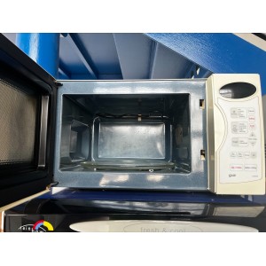 Használt Samsung CE283GN mikrohullámú sütő [H11363] 