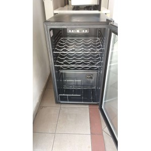 Használt Candy CCV 160GL borhűtő [H11418] 
