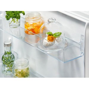 ELECTROLUX LNS3LE18S Beépíthető kombinált hűtőszekrény 178 cm, statikus, elektronikus vezérlés, 198 l/73l