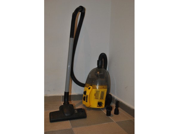 Használt Zanussi ZAN 1230 porszívó [H20] 