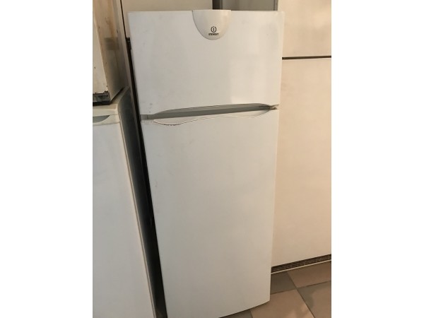 Használt Indesit DF02 hűtőszekrény [H125] 