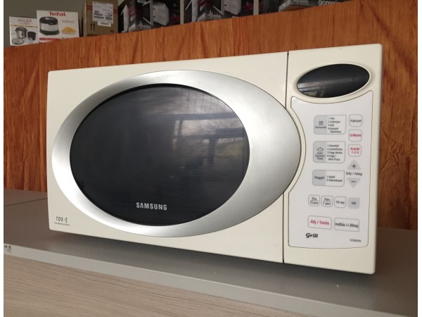 Használt Samsung CE283GN mikrohullámú sütő [H636] 