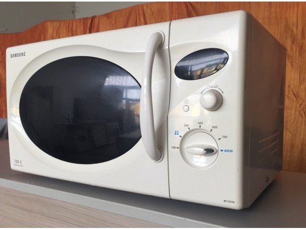 Használt Samsung M1727N mikrohullámú sütő [H1504] 