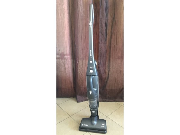 Használt Bosch BBHMOVE2 kézi porszívó [H1560] 
