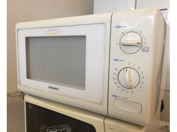 Használt Daewoo mikróhullámú sütő [H2146] 