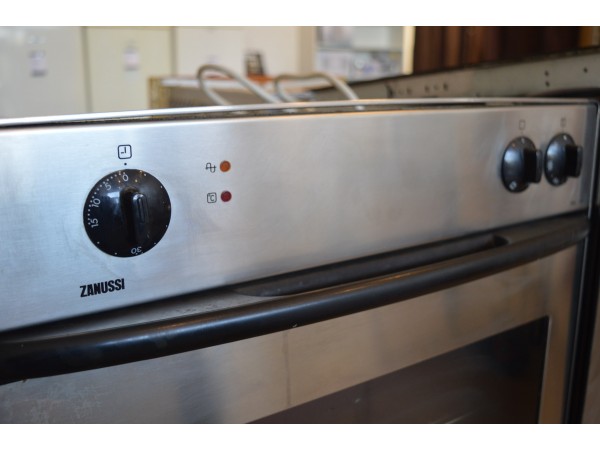 Használt Zanussi BMX-315 önálloan beéphető sütő [H2246] 