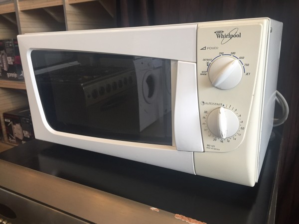 Használt Whirlpool MD101 mikrohullámú sütő [H2424] 