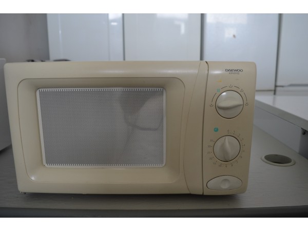 Használt Daewoo KOR-63Y5G mikrohullámú sütő [H2675] 