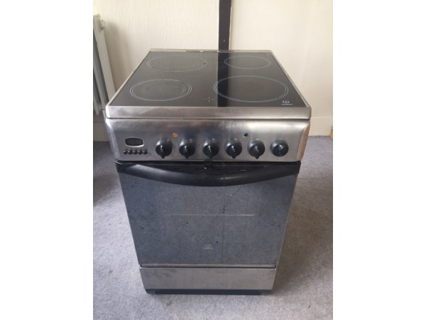 Használt Indesit K3C8P(X)/U kerámialapos tűzhely [H3340] 