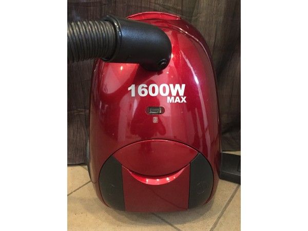 Használt Tesco VC406 porszívó [H3369] 