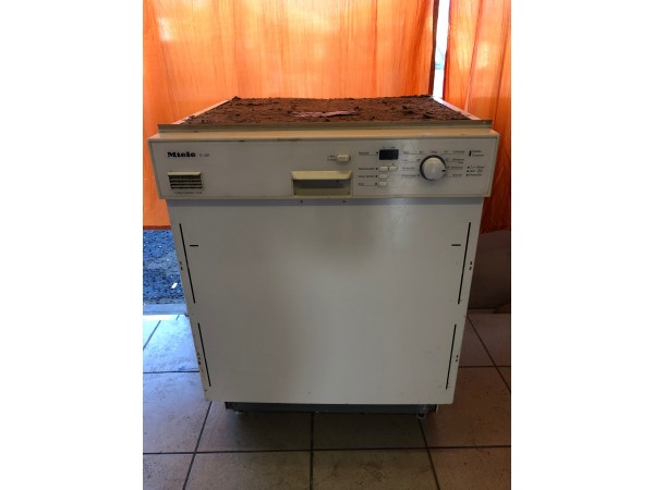 Használt Miele G 681 beépíthető mosogatógép [H3572] 