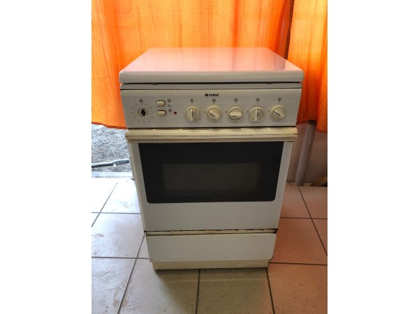 Használt Indesit gáztűzhely grill funkcióval [H3580] 