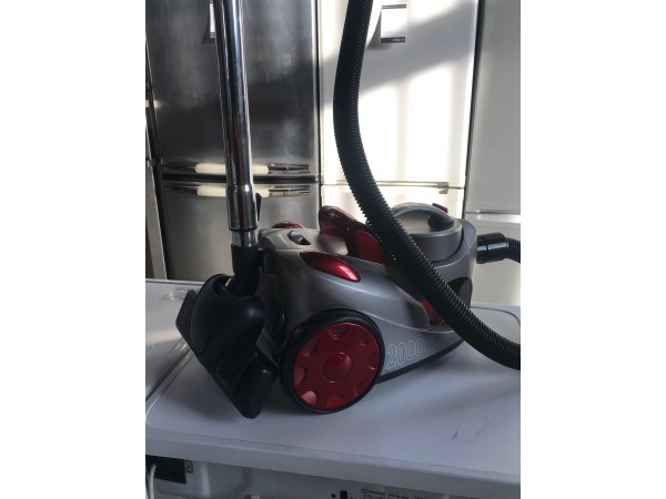 Használt Clatronic BS1248 porszívó [H3776] 
