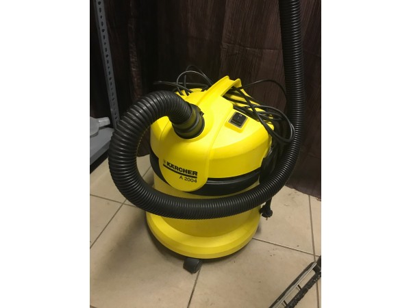 Használt Karcher A2004 száraz-nedves porszívó [H3901] 