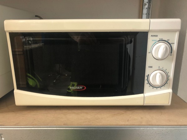 Használt Hauser MW-717 mikrohullámú sütő [H4601] 