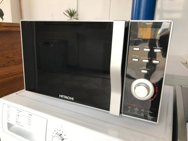 Használt Hitachi HITSJSB21 mikrohullámú sütő [H5031] 