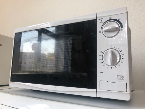 Használt Tesco MM08 mikrohullámú sütő [H5347] 