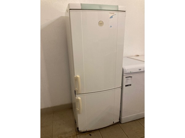 Használt Electrolux ERB2945 kombinált hűtőszekrény [H7654] 