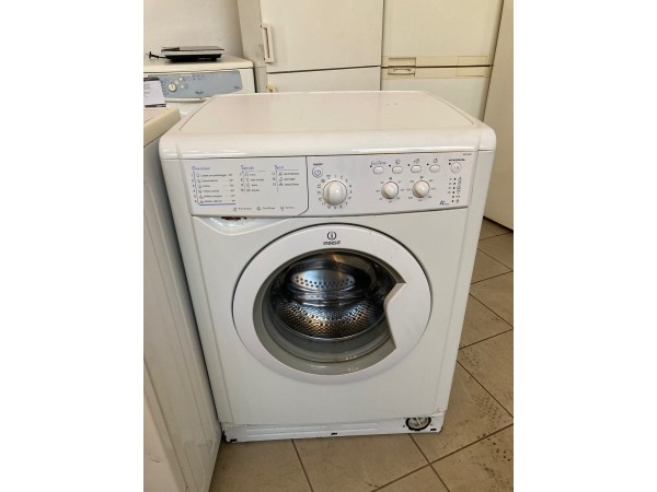 Használt Indesit IWC-5085 Elöltöltős mosógép [H7763] 