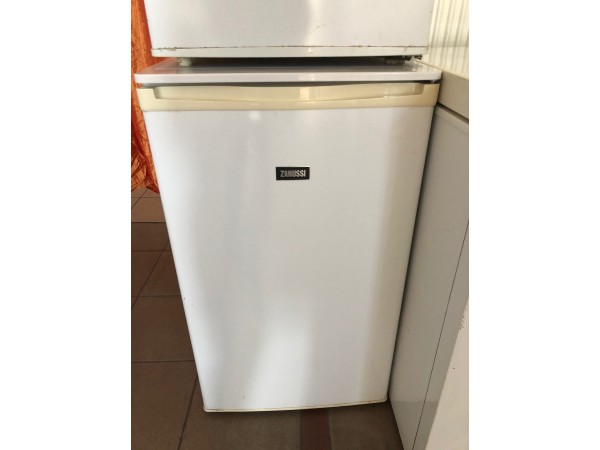 Használt Zanussi ZRG11600WA normál hűtőszekrény [H8213] 