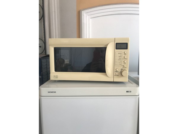 Használt Tesco MT07 mikrohullámú sütő [H8794] 
