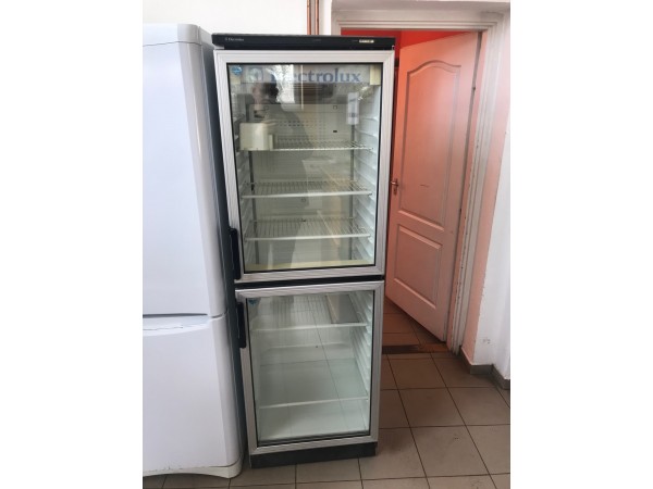 Használt FKG370 Vitrines hűtőszekrény [H8955] 