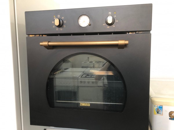 Használt Zanussi ZOB33701CR beépíthető sütő [H9165] 