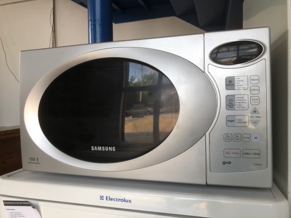 Használt Samsung CE283GN mikrohullámú sütő [H9419] 